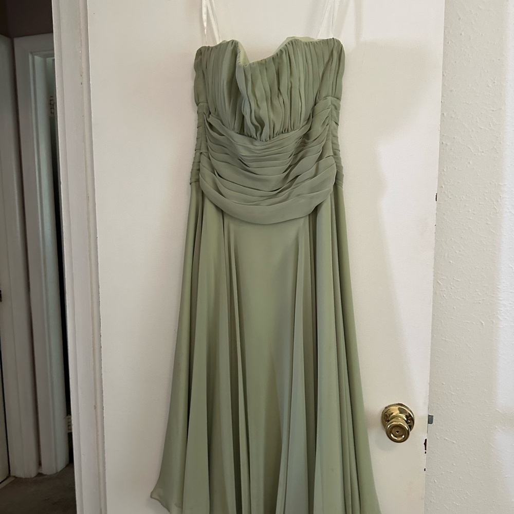 Elegant Green Strapless Dress